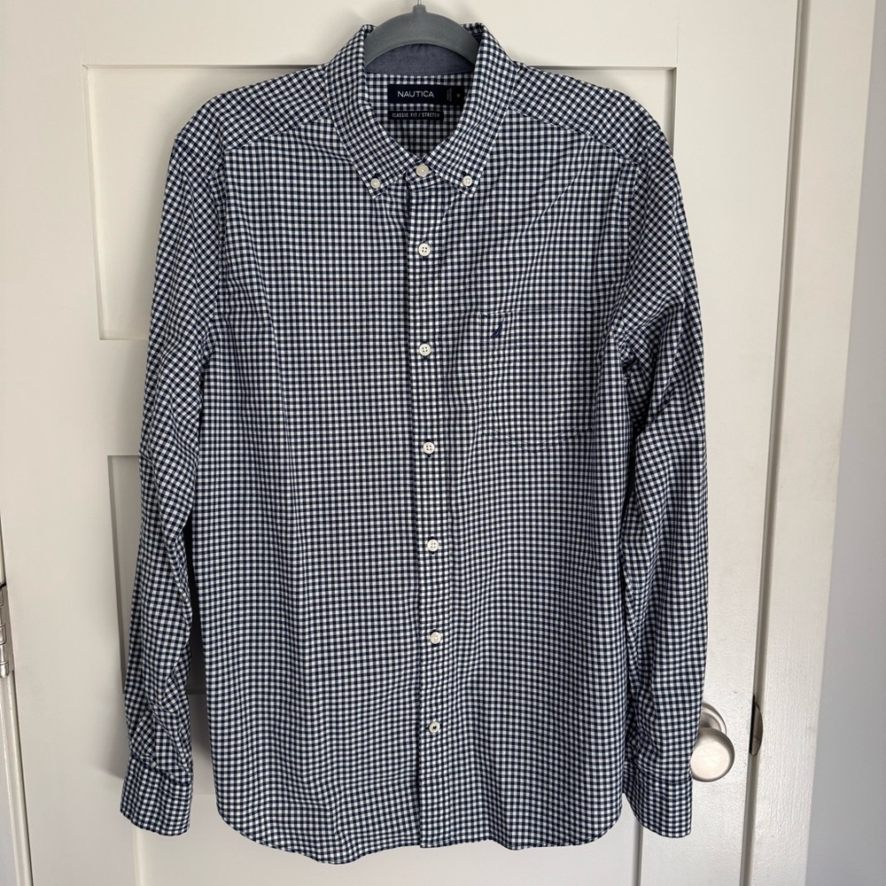 Nautica Men's Blue & White Checkered Classic Fit Dress Shirt! Like new!